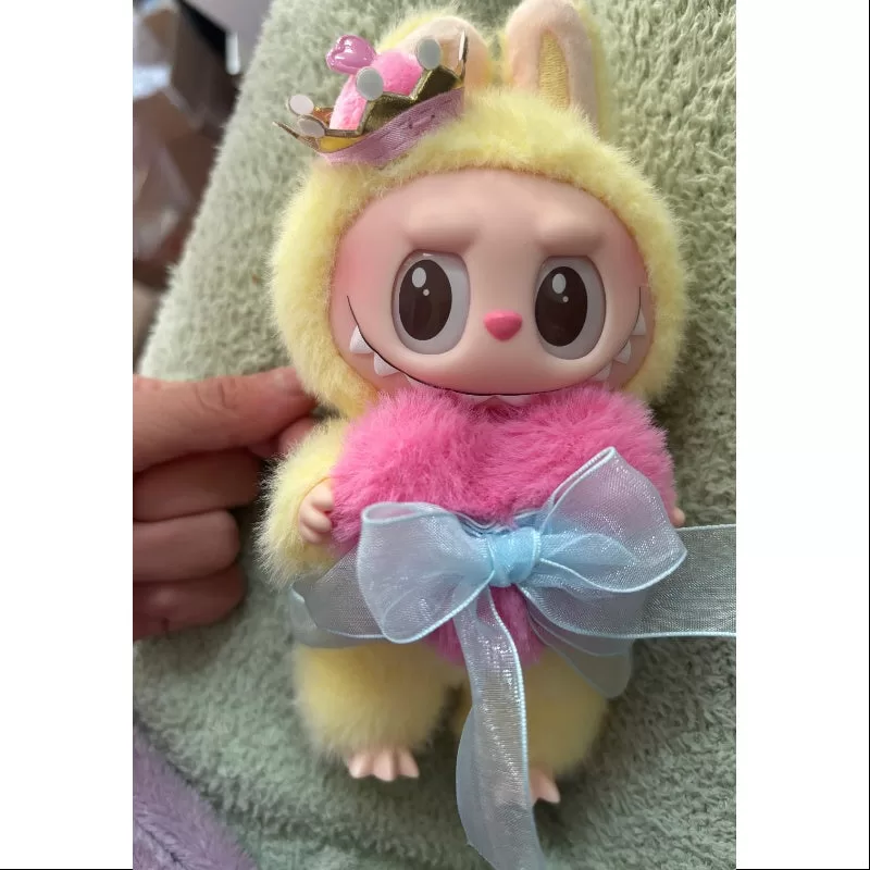 Colgante de peluche de vinilo Labubu The Monsters Let’s Checkmate (edición limitada 2025) Colgante de peluche de vinilo Labubu The Monsters Let’s Checkmate (edición limitada 2025)