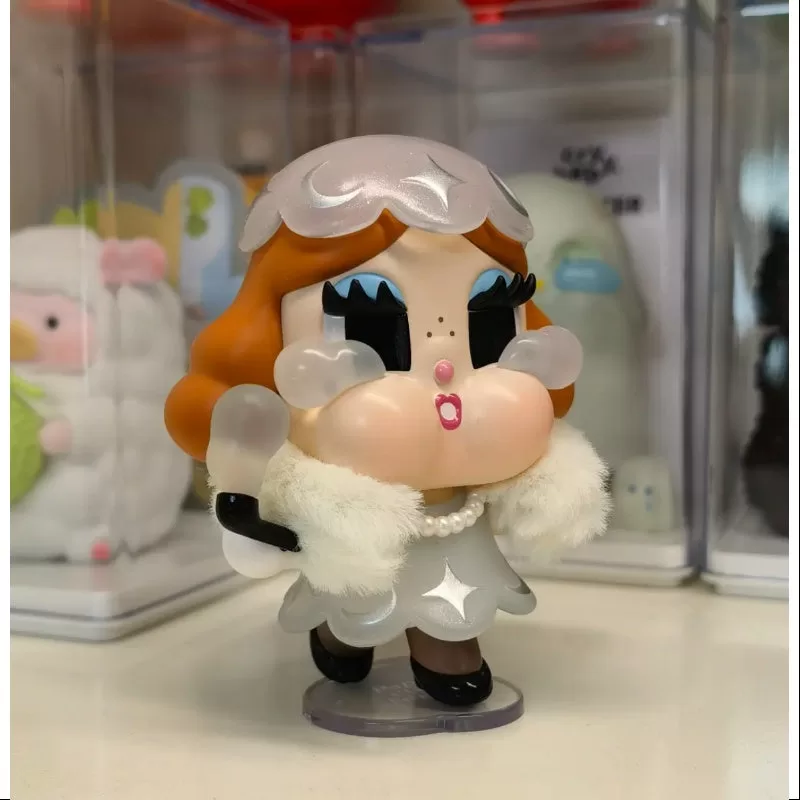 Crybaby Spotlight Pop Mart Serie del 13.º aniversario Crybaby