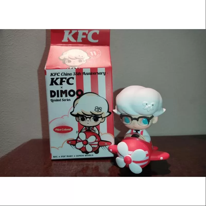 DIMOO Pop Mart DIMOO KFC China 35.º aniversario Serie BUCKET Pilot Colonel DIMOO Pop Mart DIMOO KFC China 35.º aniversario Serie BUCKET Pilot Colonel