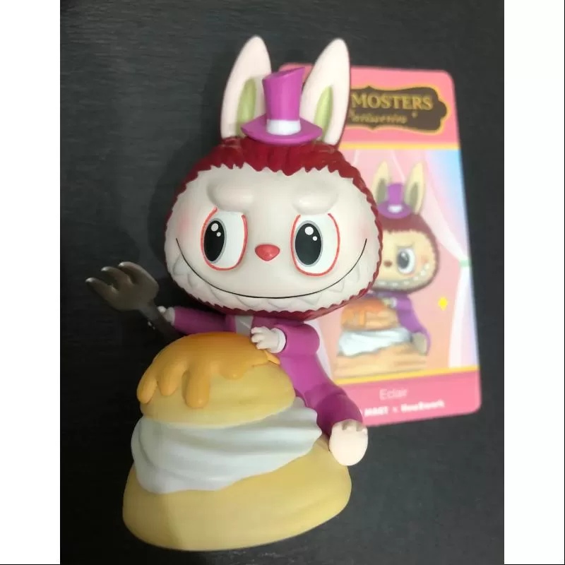 Eclair de la serie Pastelería Labubu The Monsters