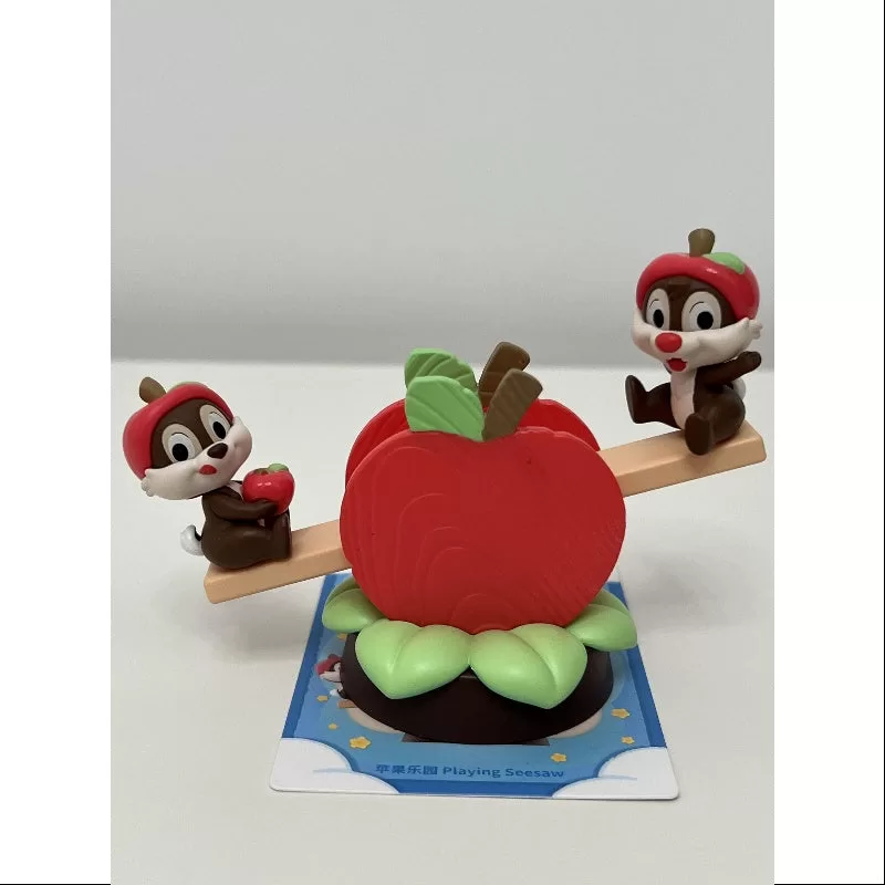 Escenarios de la serie Los maravillosos sueños de Mickey y sus amigos de Pop Mart Jugando al balancín