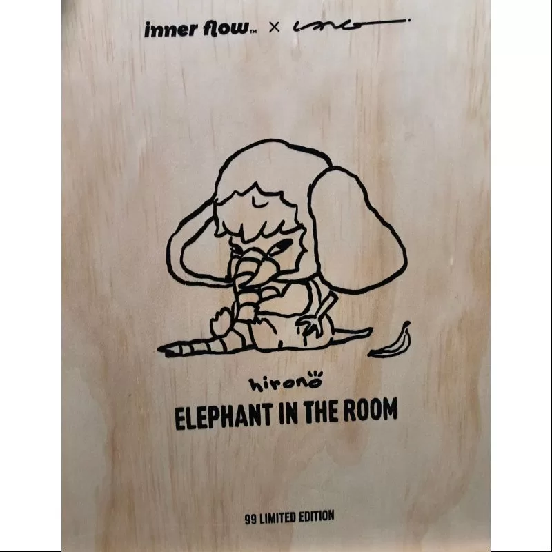 Escultura artística de Hirono «Elefante en la habitación», versión grande, 2023, edición limitada