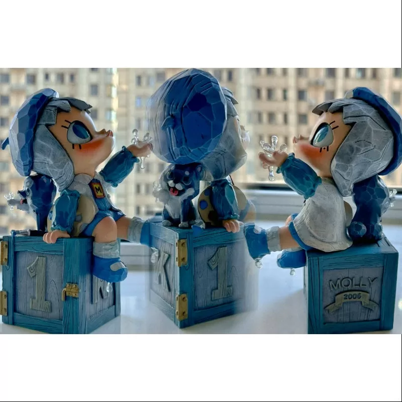 Estatua del 1.er aniversario de Molly x Silent Trick, Silent Blue, edición limitada de 2024 Estatua del 1.er aniversario de Molly x Silent Trick, Silent Blue, edición limitada de 2024