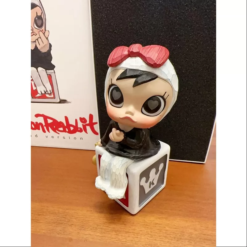 Estatua del 17.º aniversario de MOLLY x Silent Trick The Moon Rabbit Red 2023 LIMITADA