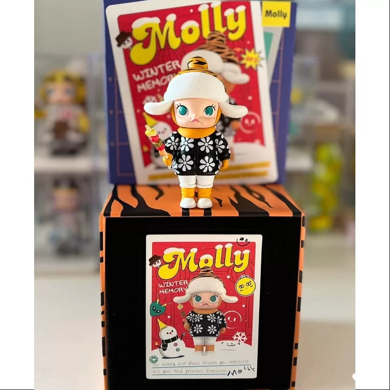 Figura MOLLY Recuerdo de Invierno 2021 Edición Limitada