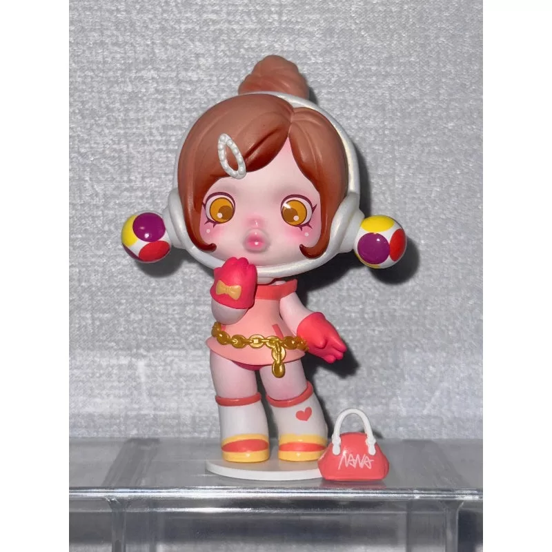 Figura Skullpanda × Komatsu Nana Edición limitada