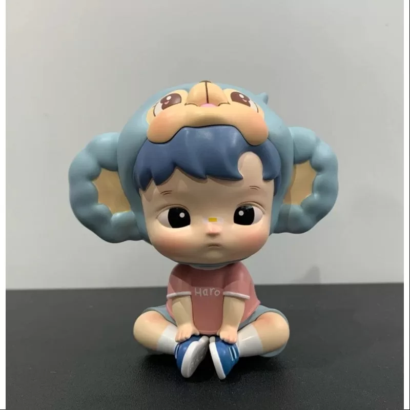 Figura azul Hacipupu Little HARORO Edición limitada 2021