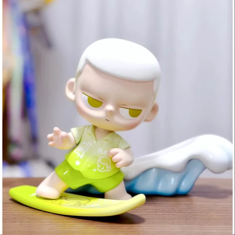 Figura de KUBO Summer Surfing Green Ver. Art Toy (edición limitada de 2023)