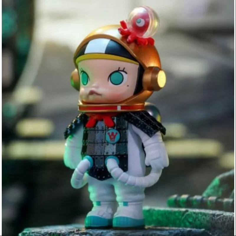 Figura de MOLLY Space Warrior, edición limitada 2021 Figura de MOLLY Space Warrior, edición limitada 2021