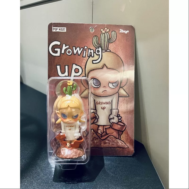 Figura de Zsiga Growing Up Art Toy 2024 Edición Limitada