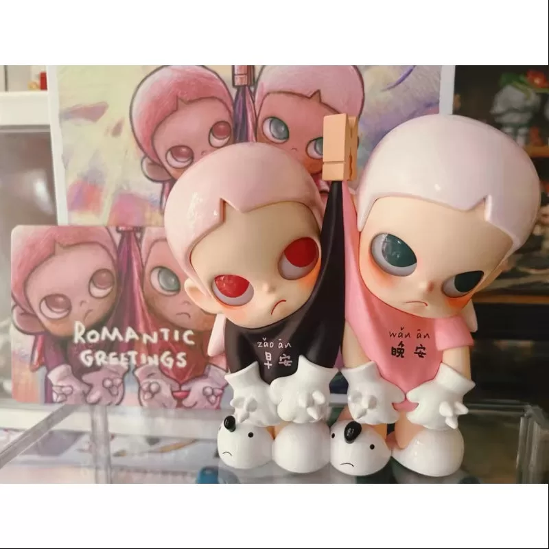 Figura de Zsiga Saludos Románticos Art Toy 2024 Edición Limitada Figura de Zsiga Saludos Románticos Art Toy 2024 Edición Limitada