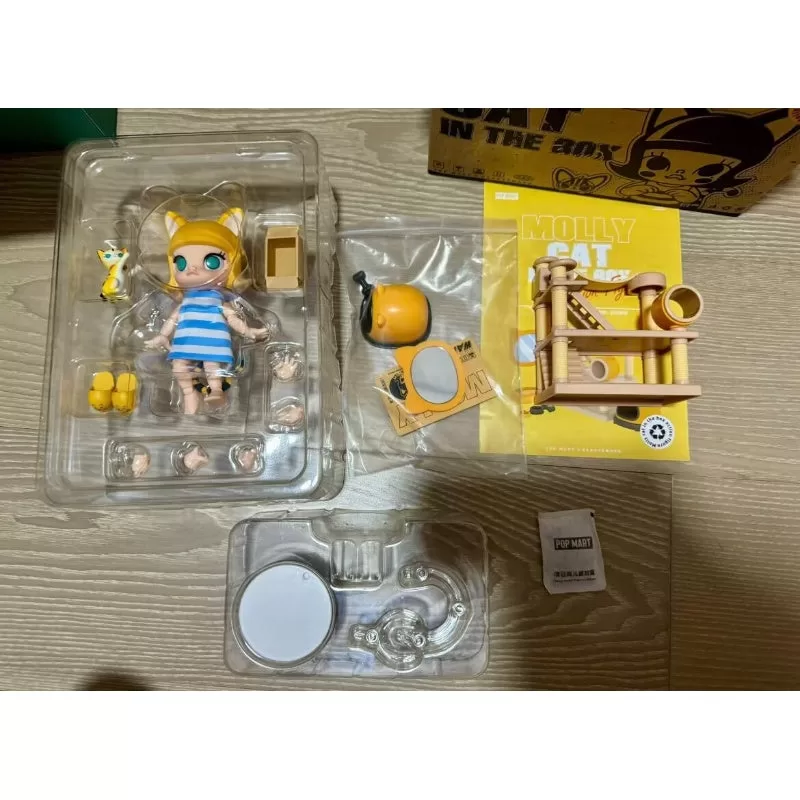 Figura de acción de Molly Cat In The Box