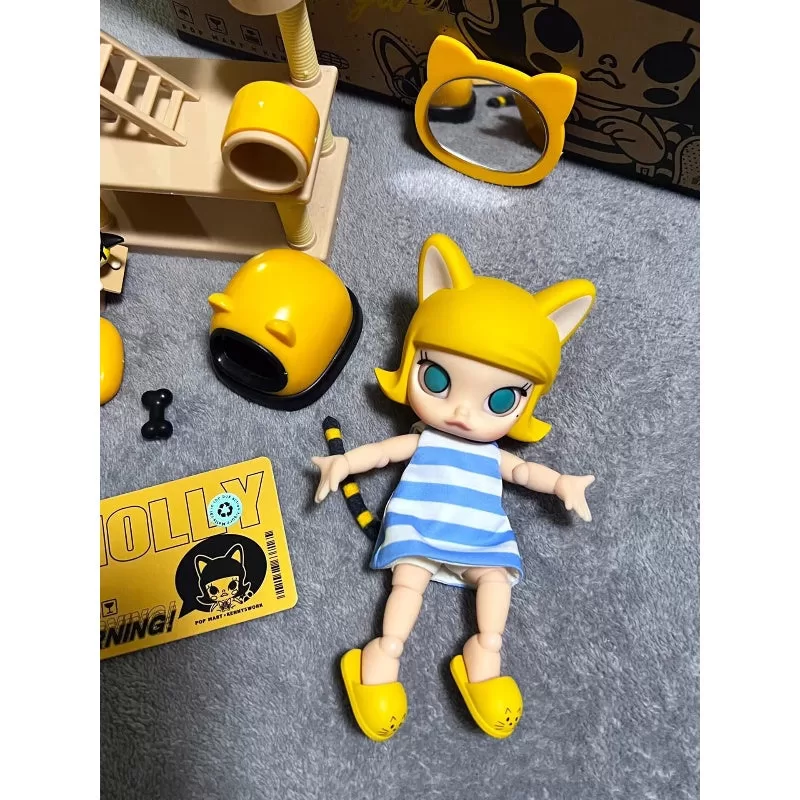 Figura de acción de Molly Cat In The Box Figura de acción de Molly Cat In The Box