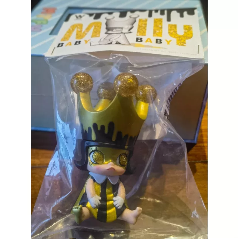 Figura de bebé Molly con manchas doradas, edición limitada de 2016