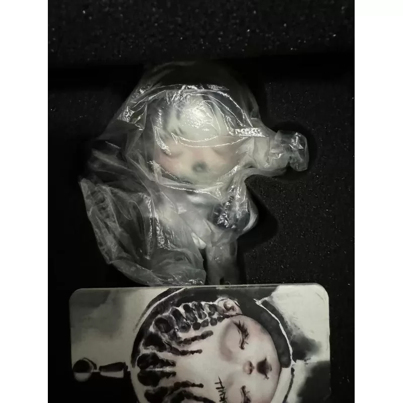 Figura de edición limitada de Skullpanda Baby Meditation Treat