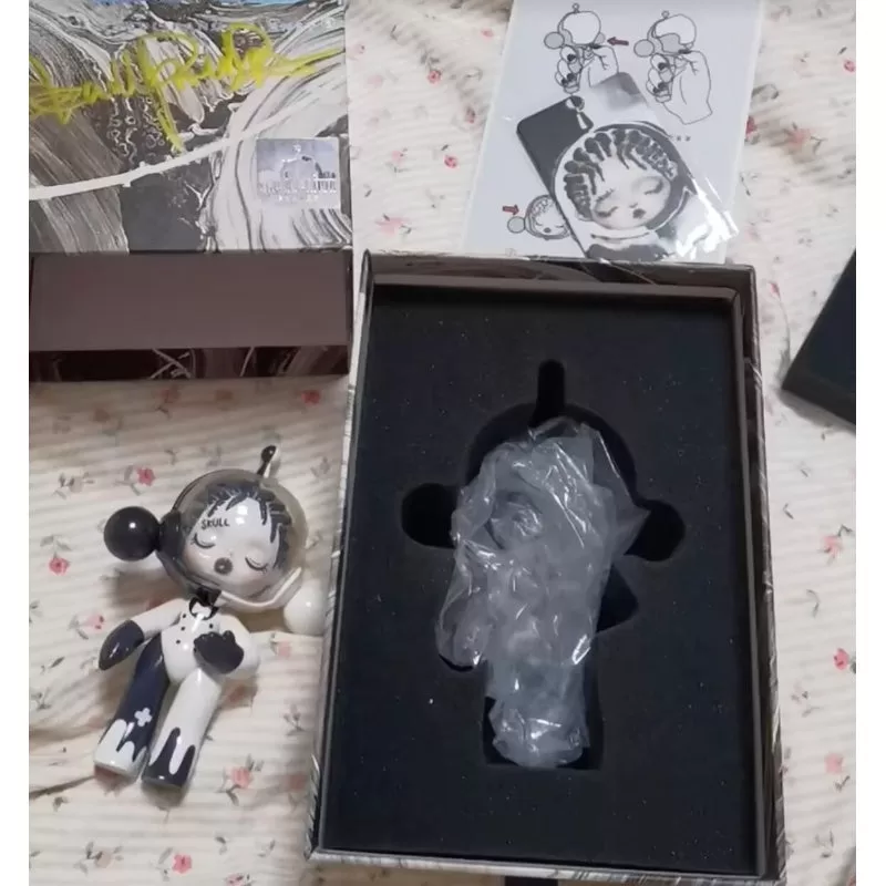 Figura de edición limitada de Skullpanda Baby Meditation Treat
