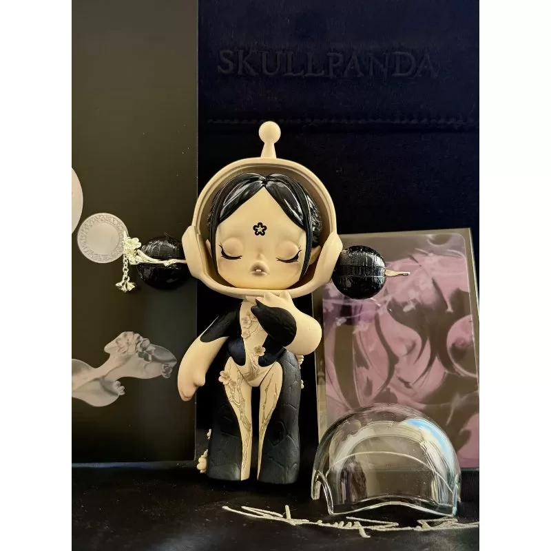 Figura de edición limitada de Skullpanda Baby Plum Secret Yingye