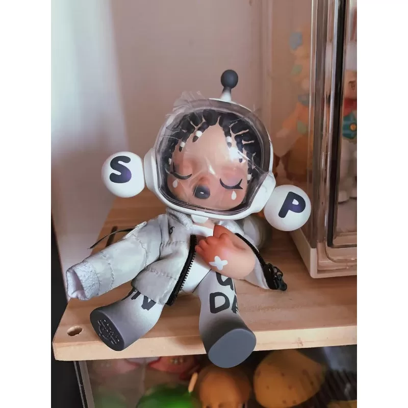 Figura de edición limitada de Skullpanda Baby White Yo