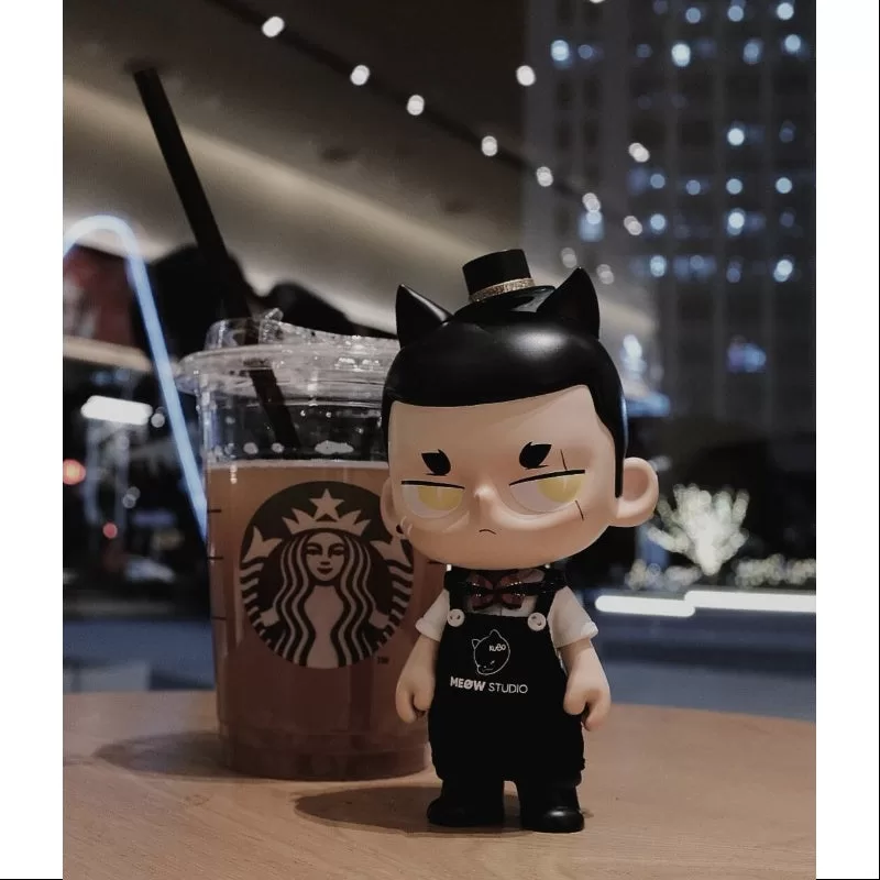 Figura de gato negro KUBO, juguete artístico, edición limitada 2021 Figura de gato negro KUBO, juguete artístico, edición limitada 2021