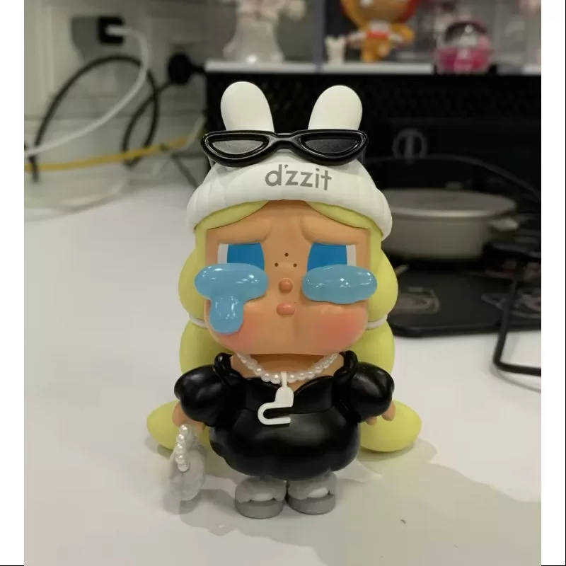 Figura de juguete Crybaby x dzzit Pearl Art 2022 LIMITADA