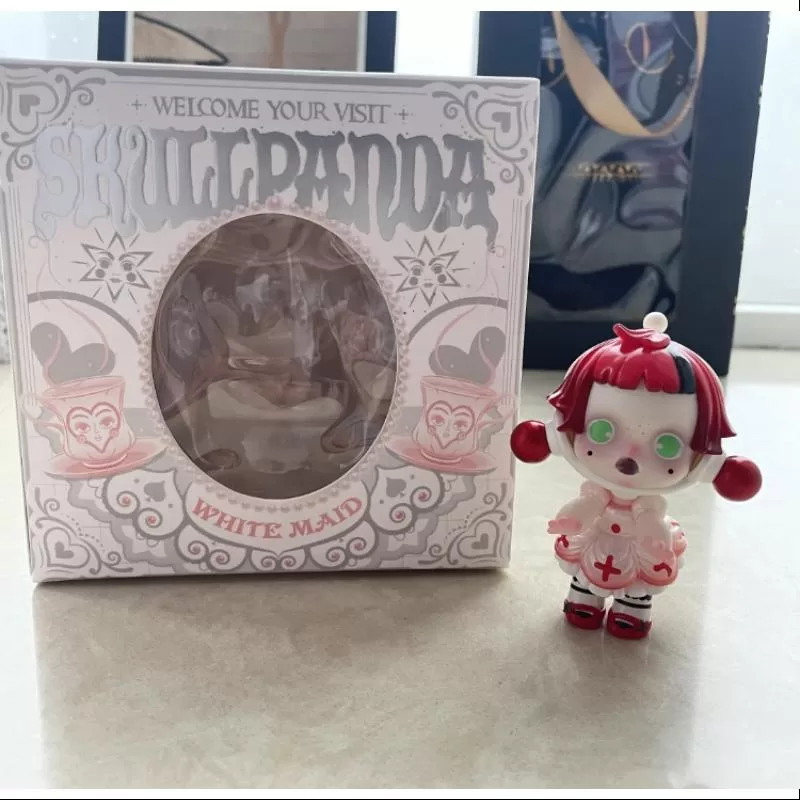 Figura de juguete artístico de Skullpanda White Maid, edición limitada