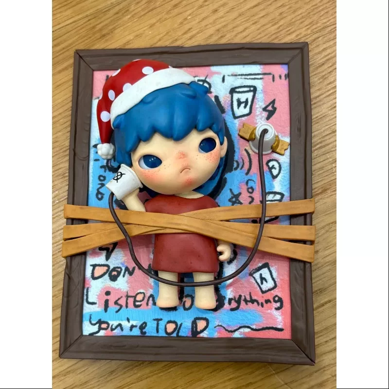 Figura de juguete de arte auditivo de Hirono 2023 LIMITADA Figura de juguete de arte auditivo de Hirono 2023 LIMITADA