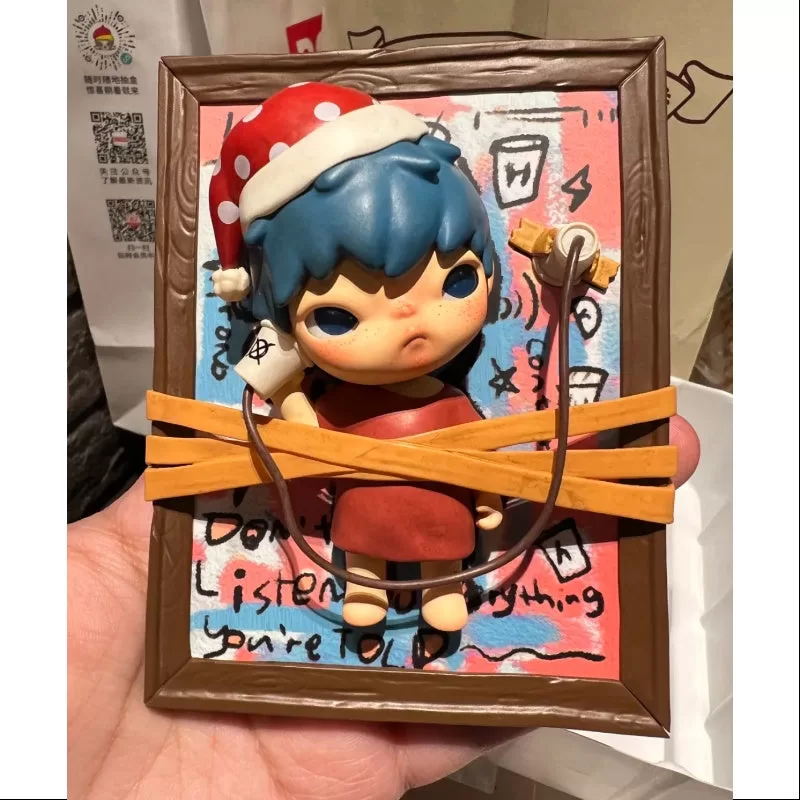 Figura de juguete de arte auditivo de Hirono 2023 LIMITADA