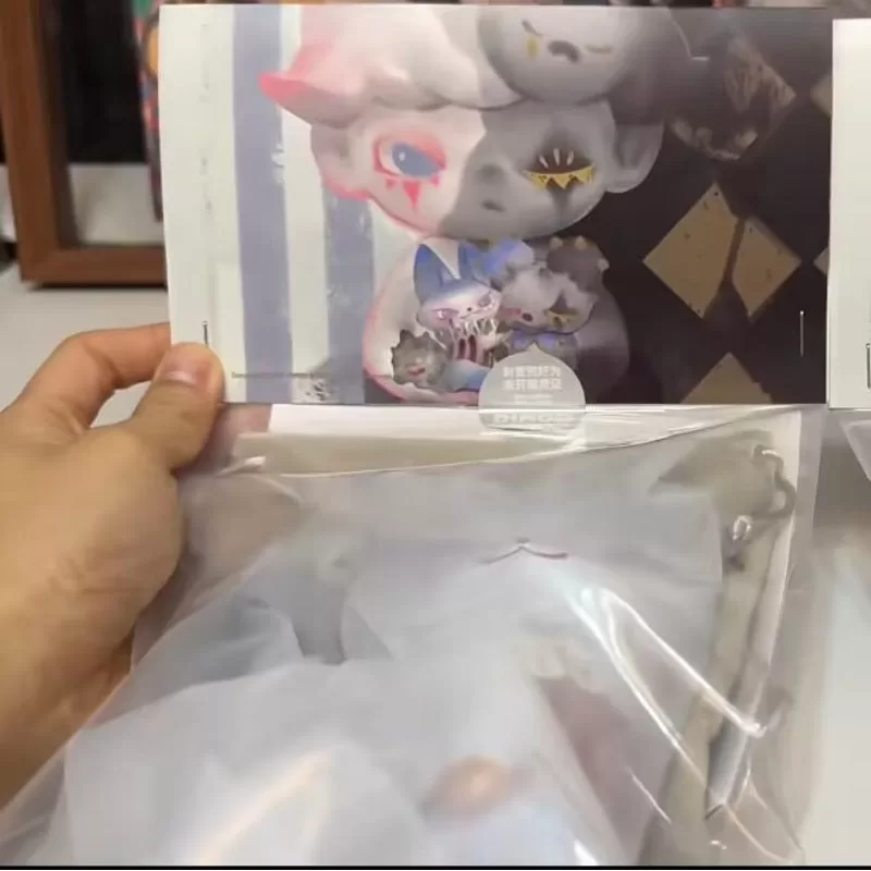 Figura limitada DIMOO Fate Of The Clown – Caramelo Figura limitada DIMOO Fate Of The Clown – Caramelo