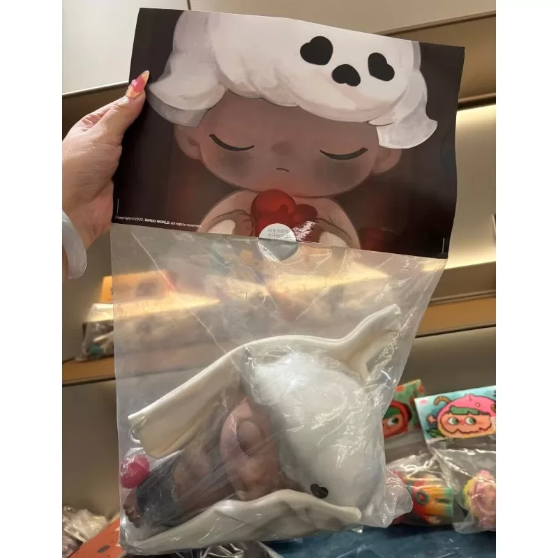 Figura limitada DIMOO Love Skull