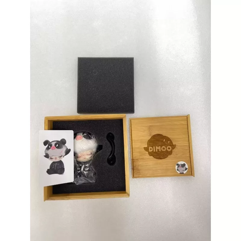 Figura limitada de DIMOO Black Piggy Figura limitada de DIMOO Black Piggy