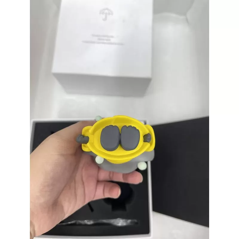 Figura limitada de DIMOO Rain Scene Figura limitada de DIMOO Rain Scene