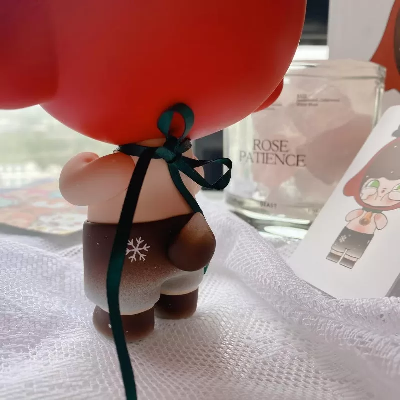 Figura limitada de DIMOO x Crybaby Elk Figura limitada de DIMOO x Crybaby Elk