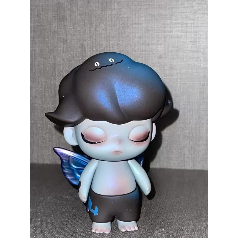 Figura limitada de Luciérnagas Nocturnas de DIMOO