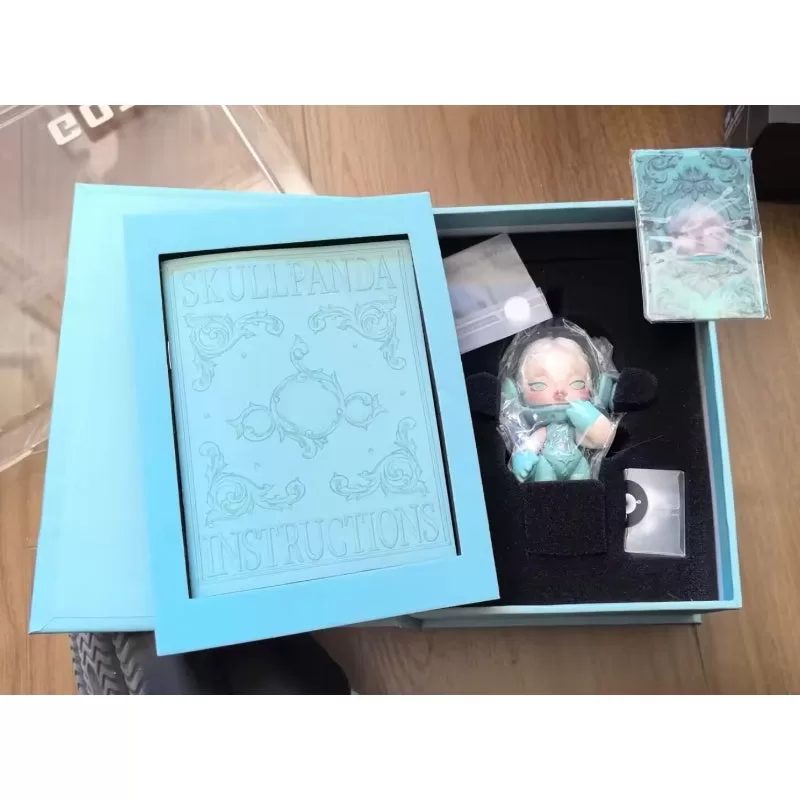 Figura limitada de Skullpanda Baby Grassy Figura limitada de Skullpanda Baby Grassy