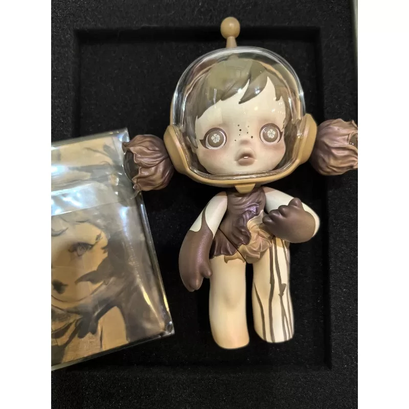 Figura limitada de Skullpanda Baby Lotus en el anochecer del verano