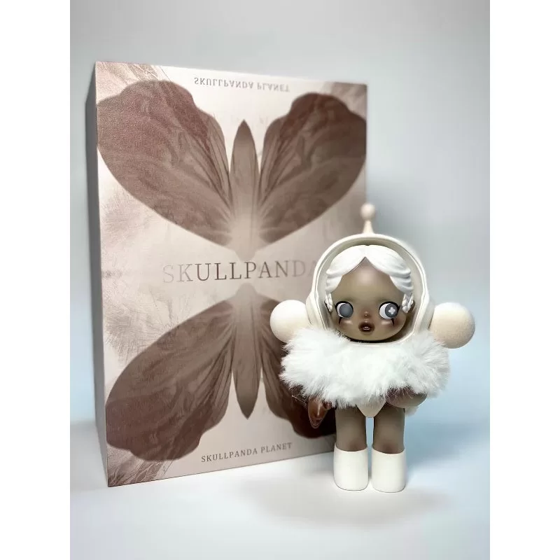Figura limitada de Skullpanda Baby Moth