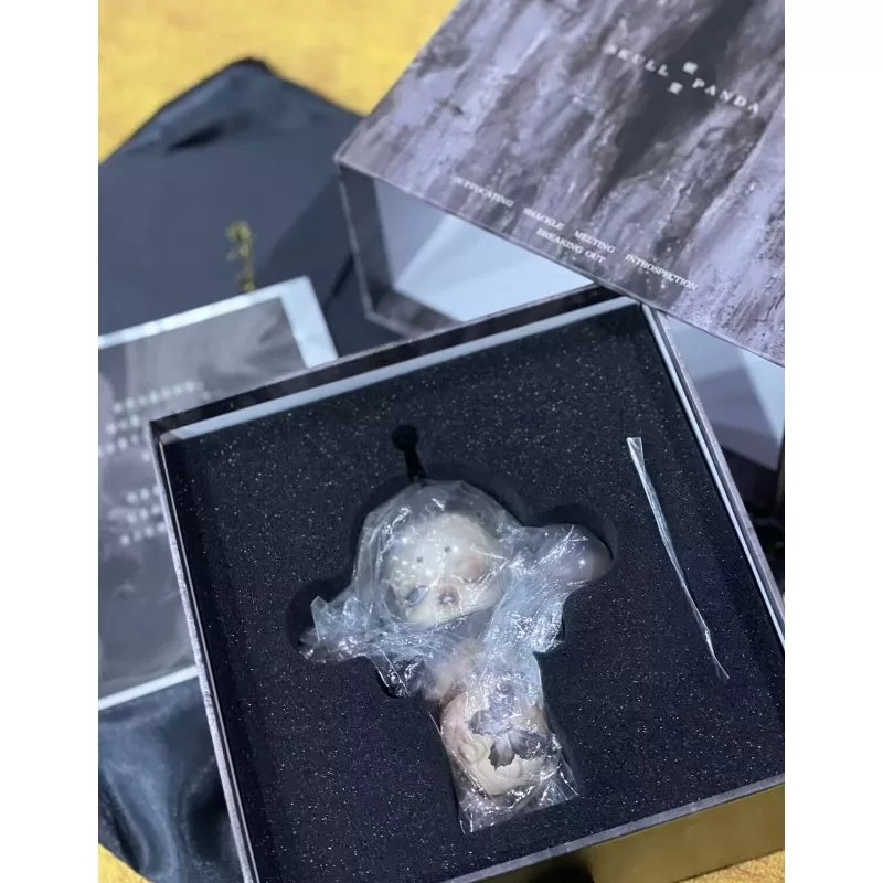 Figura limitada de Skullpanda Breaking Out