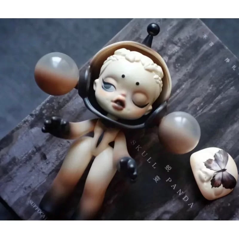 Figura limitada de Skullpanda Breaking Out