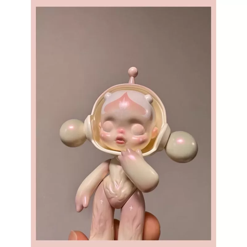 Figura limitada de Skullpanda Confide