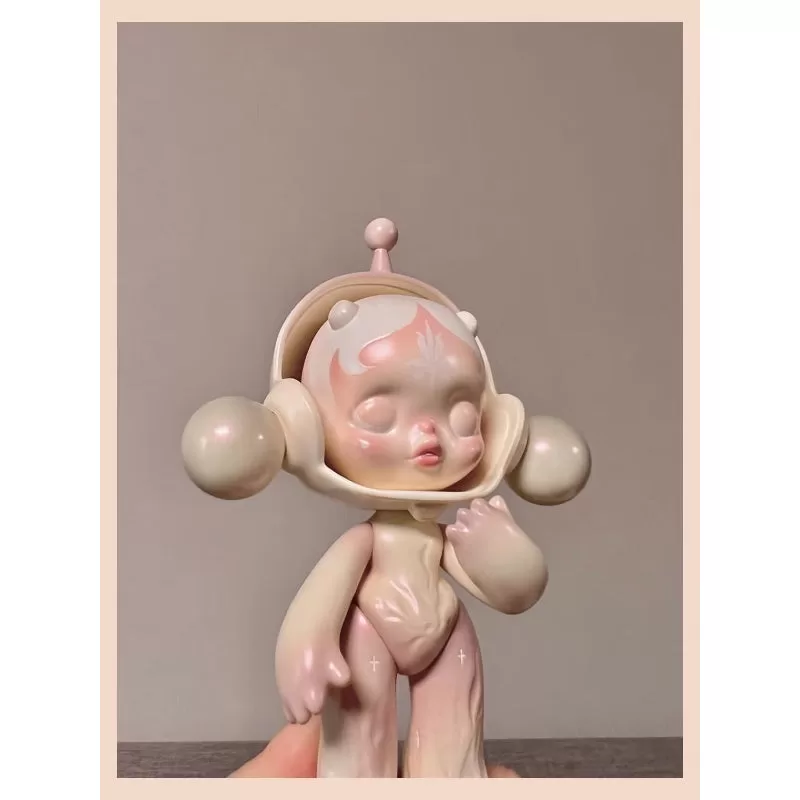 Figura limitada de Skullpanda Confide Figura limitada de Skullpanda Confide