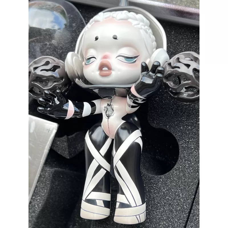 Figura limitada de Skullpanda Shackle