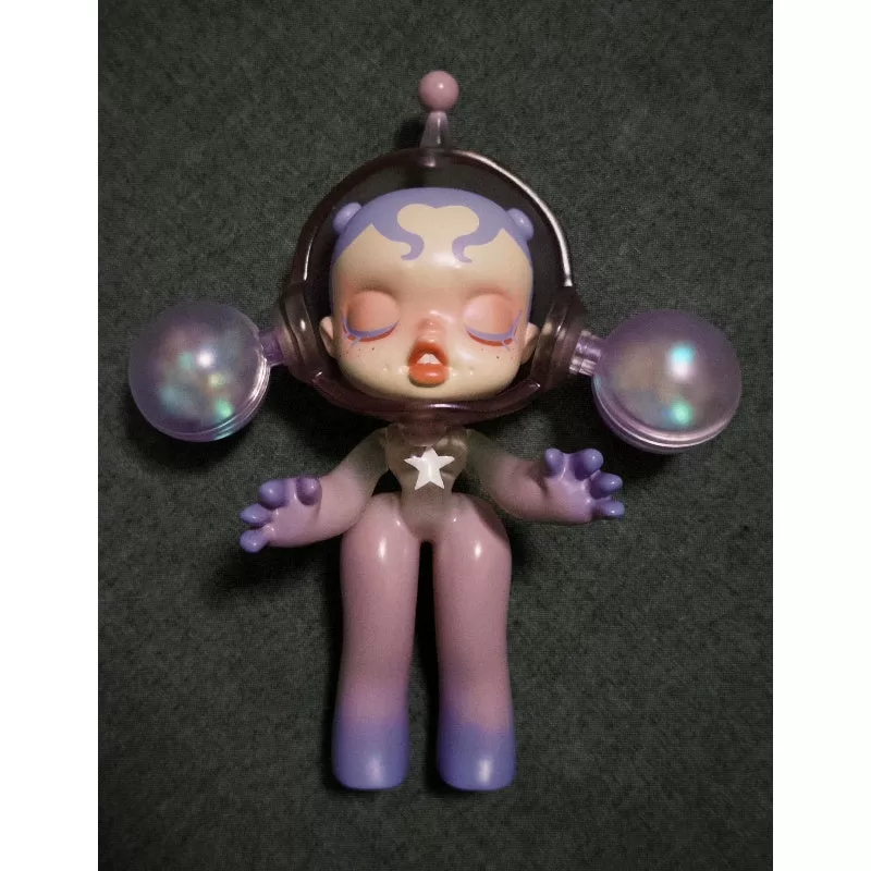 Figura limitada de Skullpanda Starry Sky Brain Girl