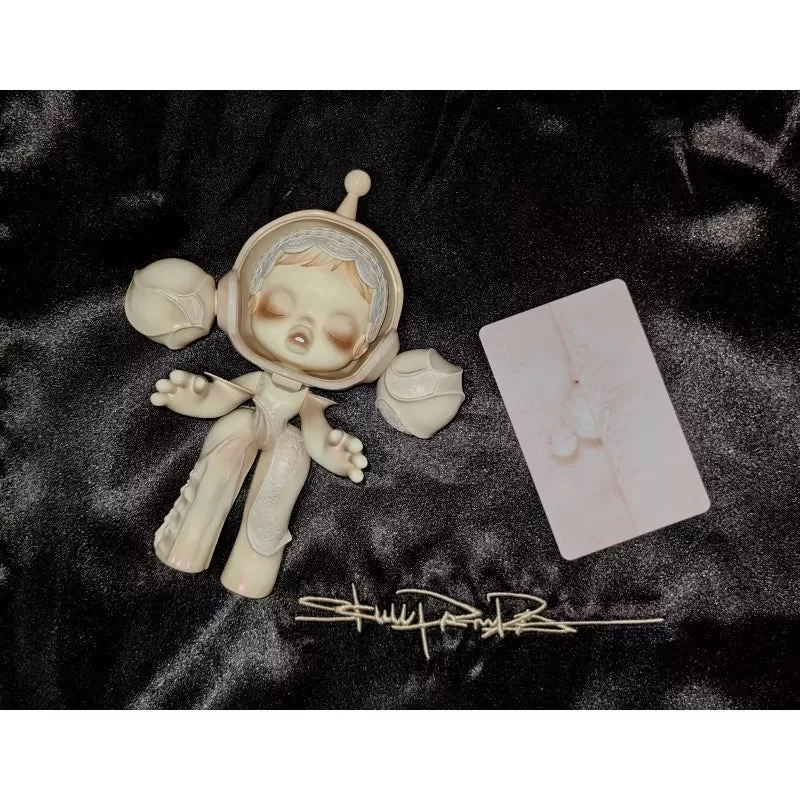 Figura limitada de Skullpanda Weaving Spine Zhi Ji