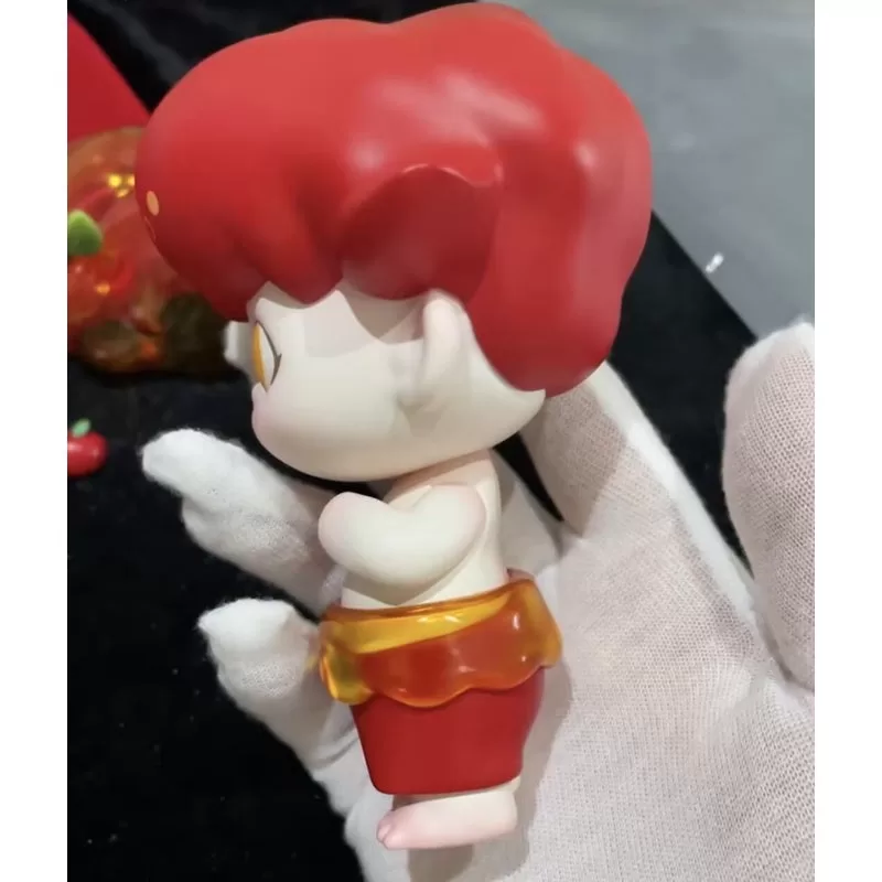 Figura limitada de manzana de Nochebuena de DIMOO Figura limitada de manzana de Nochebuena de DIMOO