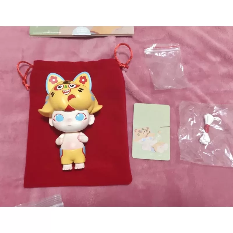 Figura limitada de tigre de tela DIMOO