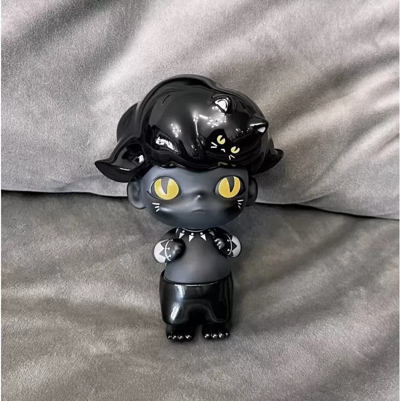 Figura limitada del Gato Negro de DIMOO