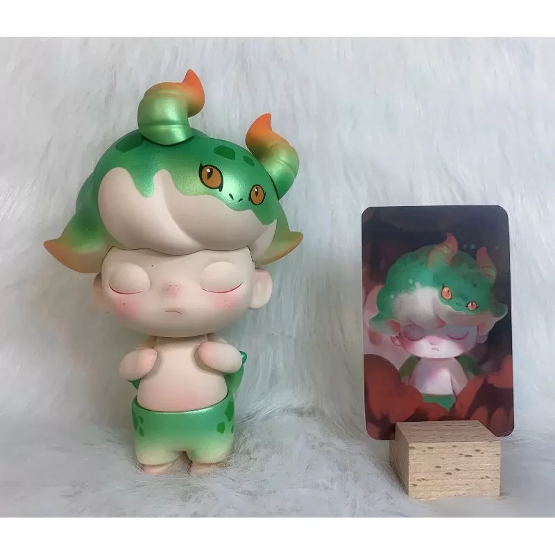 Figura limitada del Pequeño Dragón Verde de DIMOO