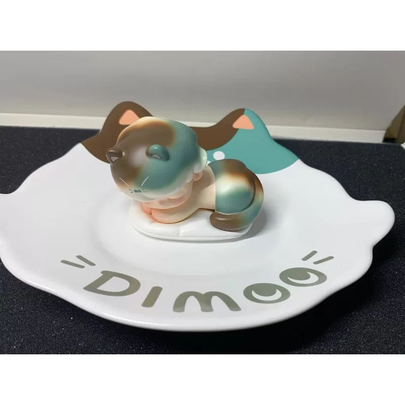 Figura limitada del set de gato acostado de DIMOO