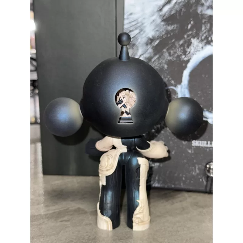 Figura limitada realmente necesaria de Skullpanda Is The Key Figura limitada realmente necesaria de Skullpanda Is The Key