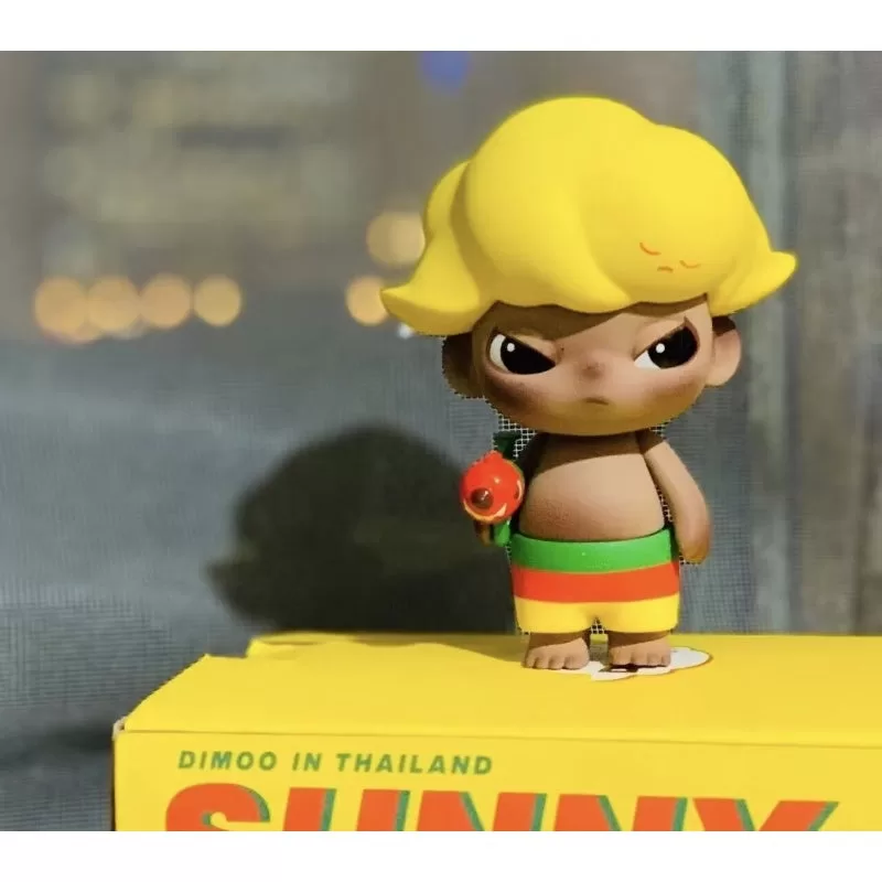 Figura limitada soleada de DIMOO en Tailandia